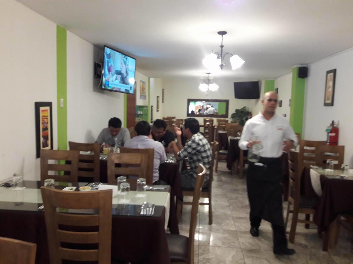 Hostal Victoria Lima Exterior photo